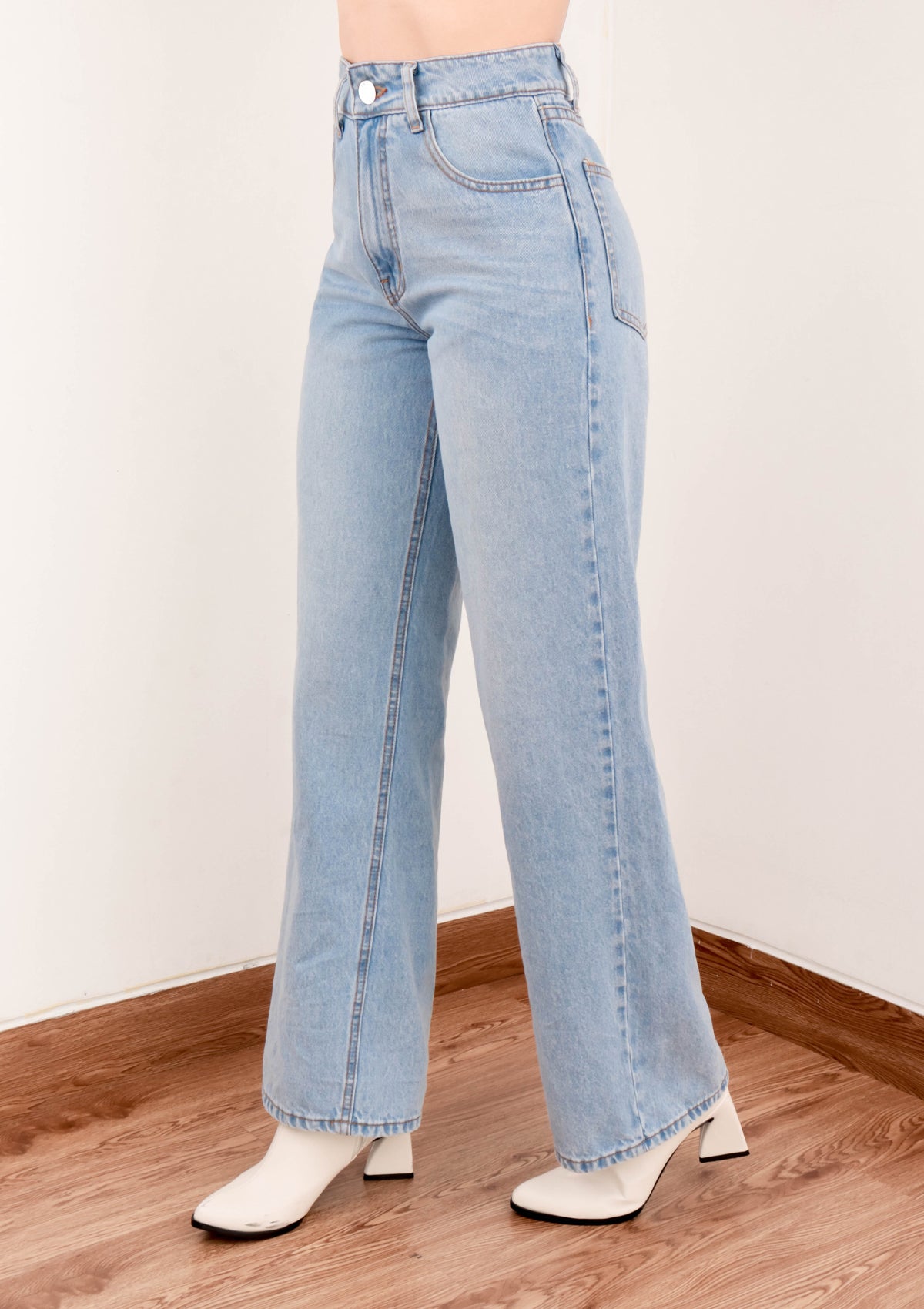 WIDE LEG JEANS