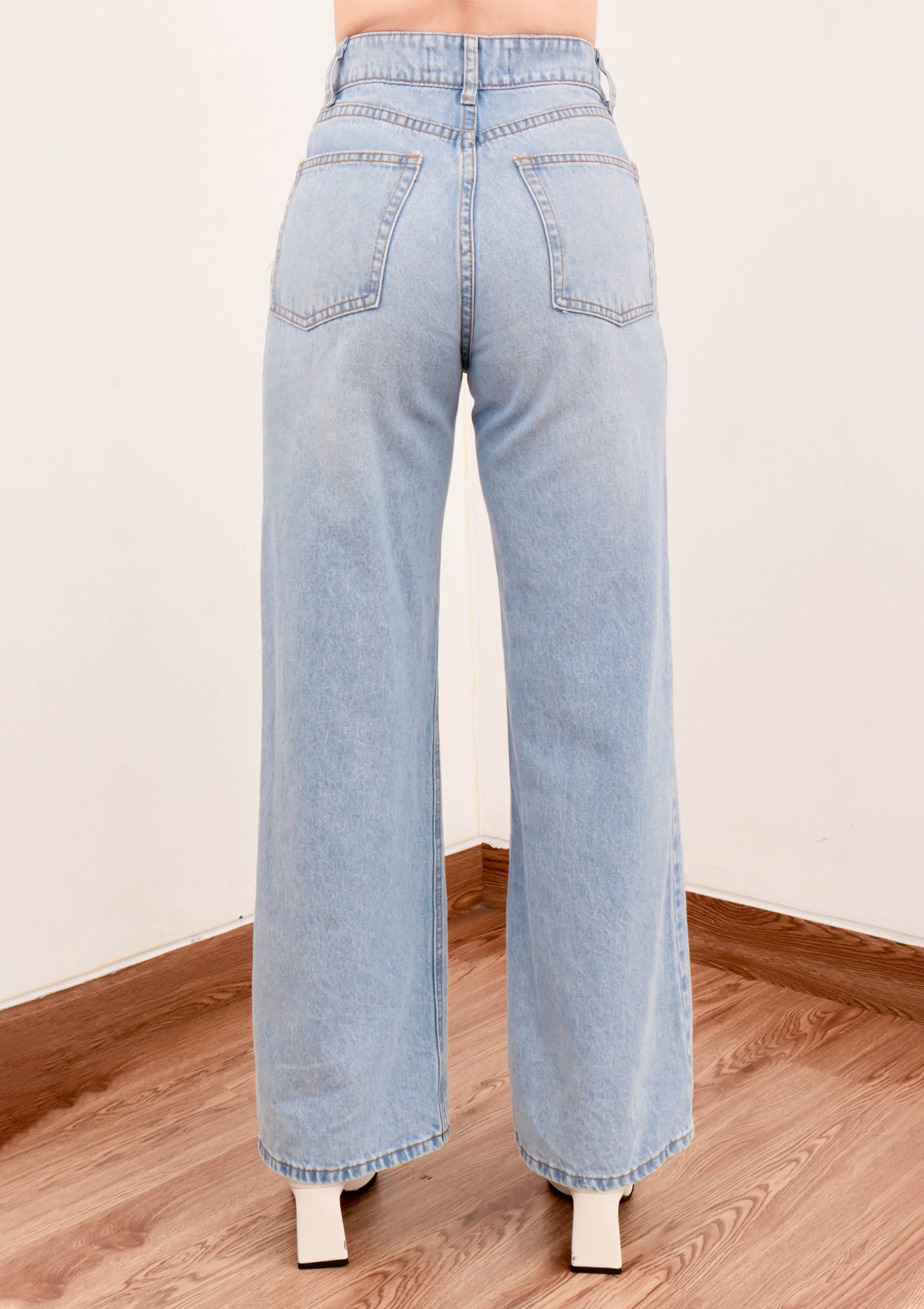 WIDE LEG JEANS