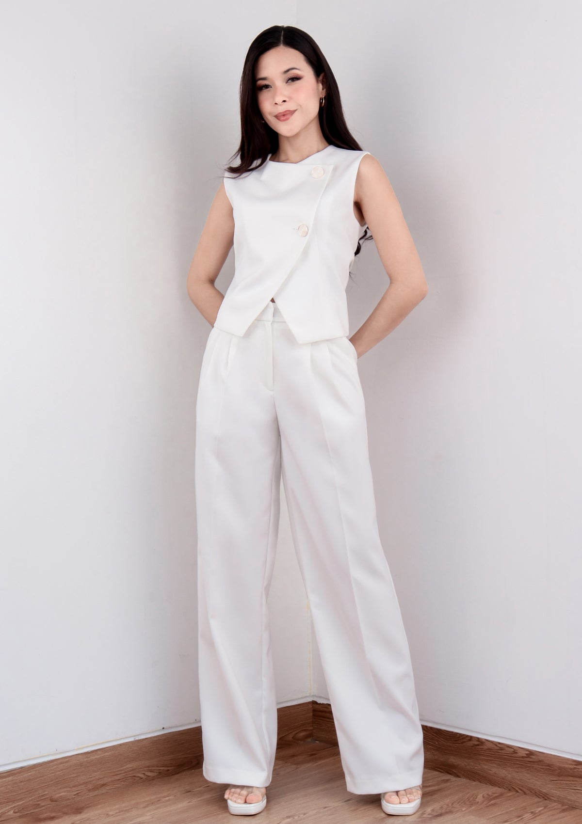 XS / PERLA